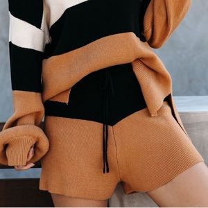 🔅 VICI Flavour Colorblock Knit Shorts